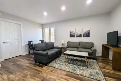 Image de Updated apartment at Mid North Flats!