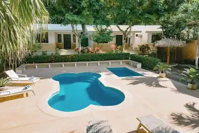 Image de Serene Jungle Bungalow at Mística Natural, Just Minutes to Stunning Beaches!