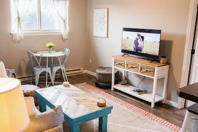 Image de Loyal Gardens Cozy Guesthouse - 1 Bdrm