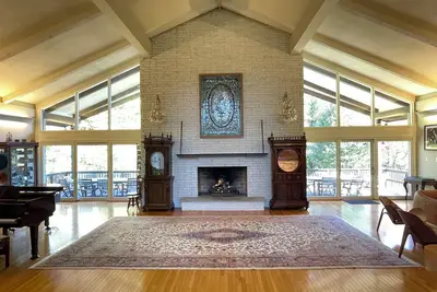 Image de The Haven—Home with Delightful Gardens, Game Room, and Magical Hot Tub