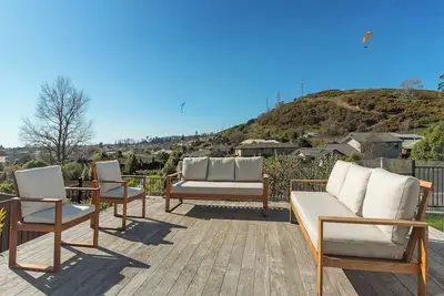Image de Peaceful Piwakawaka - Elegant Escape with Spacious Deck and Serene Surroundings