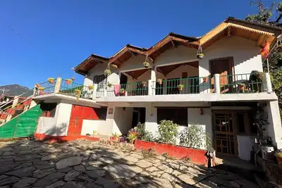 Image de Find Peace in the Himalayas: Dodital Homestay