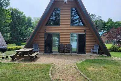 Image de Cedar Cove Cabin 3