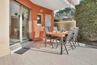 Image de Grand studio rez de jardin Boulouris sur Mer Saint Raphael