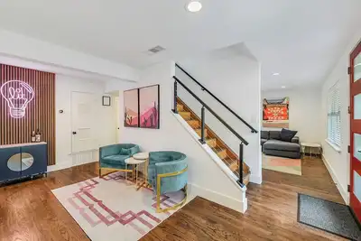 Image de SoCo Vibes | Near Dt | 9 beds