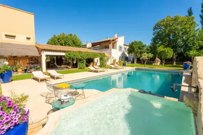 Image de Belle villa provençale dans parc paysagé de 2Ha avec piscine, sauna, balnéo