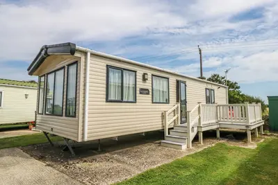 Image de Coastal Cottage, pet friendly, with a garden in East Wittering