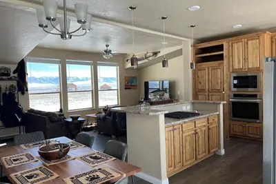 Image de Majestic Mountain View Home