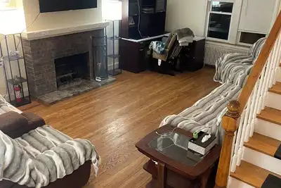 Image de Luxurious Brookfield Zoo 3-4 bedroom cape cod in the heart of Brookfield, Il