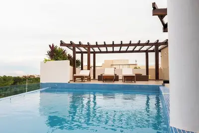 Image de Spacious Penthouse With Pool