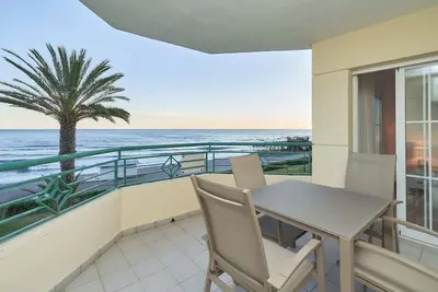 Image de Appartement 'Strand Appartement Met Zwembad Td04' avec vue sur la mer, Wi-Fi et climatisation