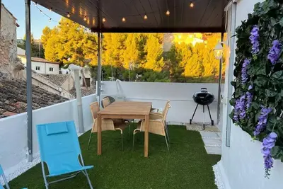 Image de Maison de campagne \"El Encanto\" avec vue sur la montagne, terrasse privée et climatisation