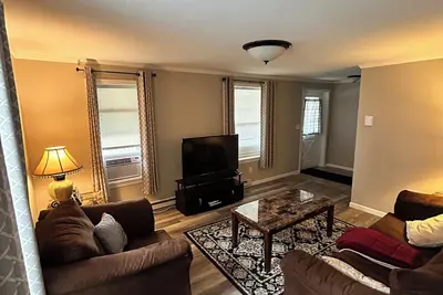 Image de Cozy, Clean, Convenient and Spacious 3-bedroom apartment in beautiful Clayton.