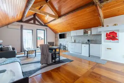 Image de Top-Floor Studio Dourado: A/C, Kitchen & Balcony