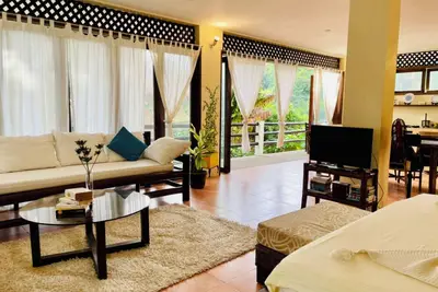 Image de Family Studio with panoramic windows to tropical greenery. 3 min to the beach