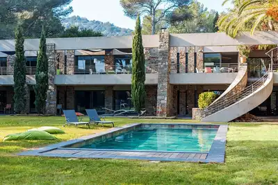 Image de Cote d'Azur Contemporary Family Villa, Heated Pool