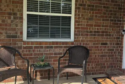 Image de The Martin- a Charming 2-bedroom  close to Gsu campus, stadium, and downtown.