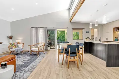Image de Chimney Cottage Family Gem where Beach meets Port