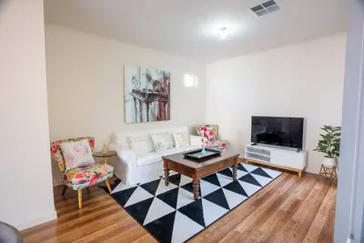 Image de The Lane of Lightsview Relaxed Inner city Living