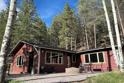 Image de Serene Mountain cabin escape -  1 hr from Dia! Gas firepit & Wifi