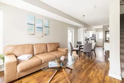 Image de Luxury Downtown Townhome w/ Private Garage Unit 9