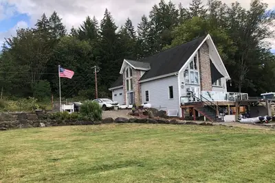 Image de North Bay Hideaway, 3 Bed, 2+ Bath Beach House on Case Inlet