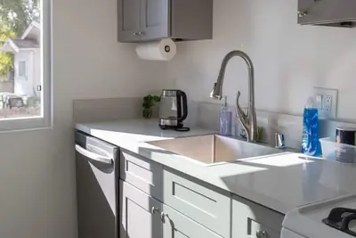 Image de 2bd/2ba Apartment in Dt ALhambra