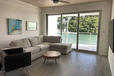 Image de Grand Opening Special- Edgewater Villas-2b/2Ba, \neasy walking location to town