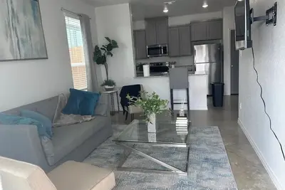 Image de Cozy New Home Near Va Hospital