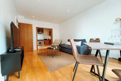 Image de Two Bedroom Luxury Waterfront Apartment in London