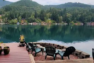 Image de Romantic cottage w/spacious private dock on Lake Sutherland, Kayak/Sup, WiFi