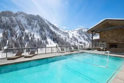 Image de Mountain View Resort with Lux Spa and Outdoor Pool Warmth