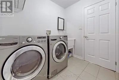 Image de Brand new 3 bedrooms at Harmony road