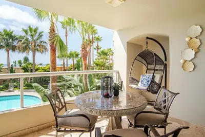 Luxury condo with beach access