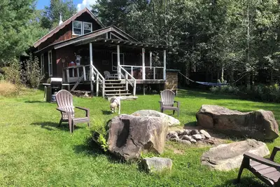 Image de Chalet 7 minutes to Ski Stratton, Woodstove, Starry Skies, FirePit, View, DogsOK