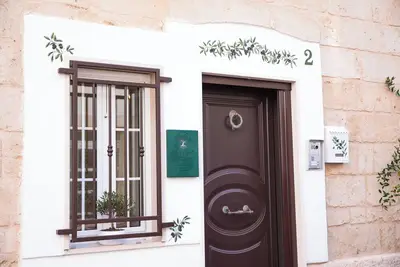 Image de House of 64 square meters on the ground floor and only 50 mt from the center, a stone's throw from the sea!
