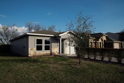 Image de Queen's Hidden Gem w/ Game Room - 5 beds/sleeps 9\n\n