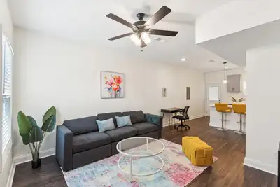 Image de Alto Q8 I Luxurious & Spacious I Free Parking