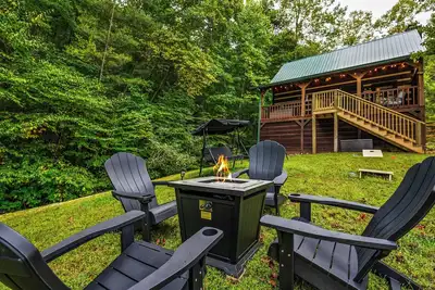 Image de Spring Special Backyard Oasis $0 Clean Fee