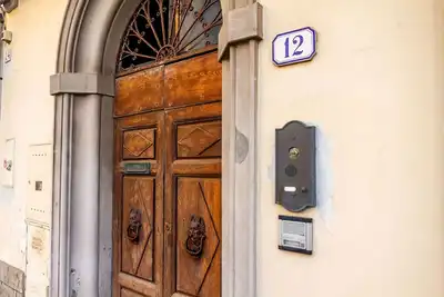 Image de Very central two bedroom, two bathroom apartment with terrace Cecina