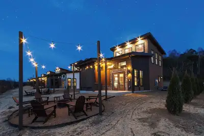 Image de Goose Gap Reserve | Hot Tub | WiFi | Close to Attractions | New Build