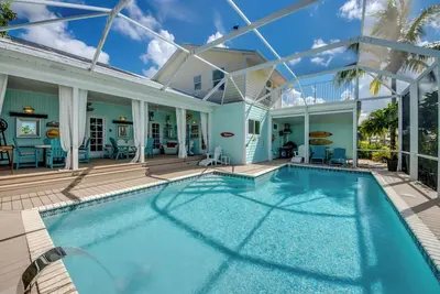 Image de Caribbean Style Luxury - 3 Br, 2. 5 Baths, Pool + Gulf Access - South Facing