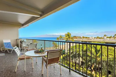 Image de Ocean View steps from beach, dining, shopping 712
