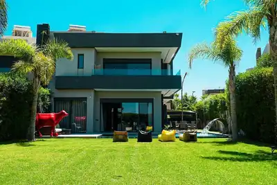 Image de Chic villa with pool and 4 bedrooms and WiFi, in a big Golf Resort