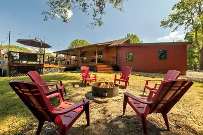 Image de 5 acre Paradise-Shawnee Wine Trail, Pool, Pond, Firepit, Pet Friendly