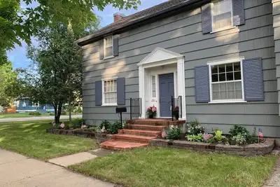 Image de Charming Colonial Family Home in Historic East Downtown Kalispell