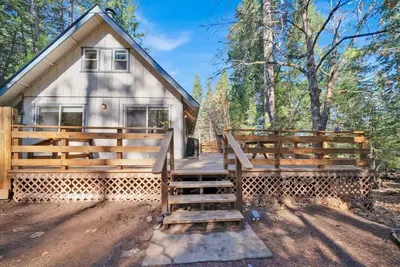 Image de Charming 3-bedroom cabin with WiFi, Ac in tranquil Trinity Center