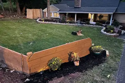 Image de Wooded Retreat with Game House