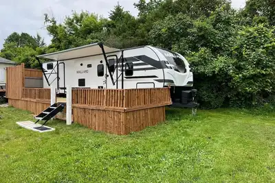 Image de Innisfil Adventure: Your Cozy Camper Van Getaway!