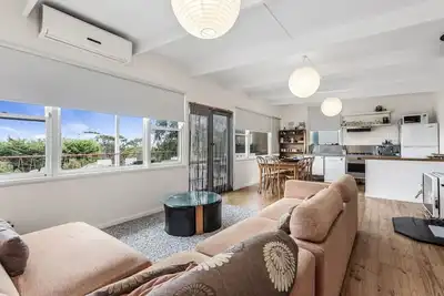 Image de Skenes Creek Beach Retreat Free Wi-Fi Ocean views.